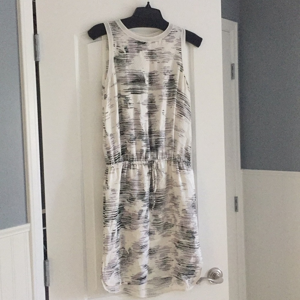 Vince printed short sleeve mini dress